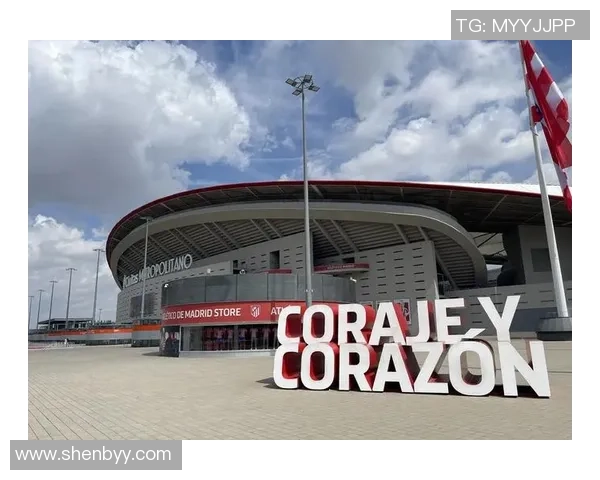 足球百大传奇巨星精彩回顾展现球场荣耀与梦想的永恒之旅